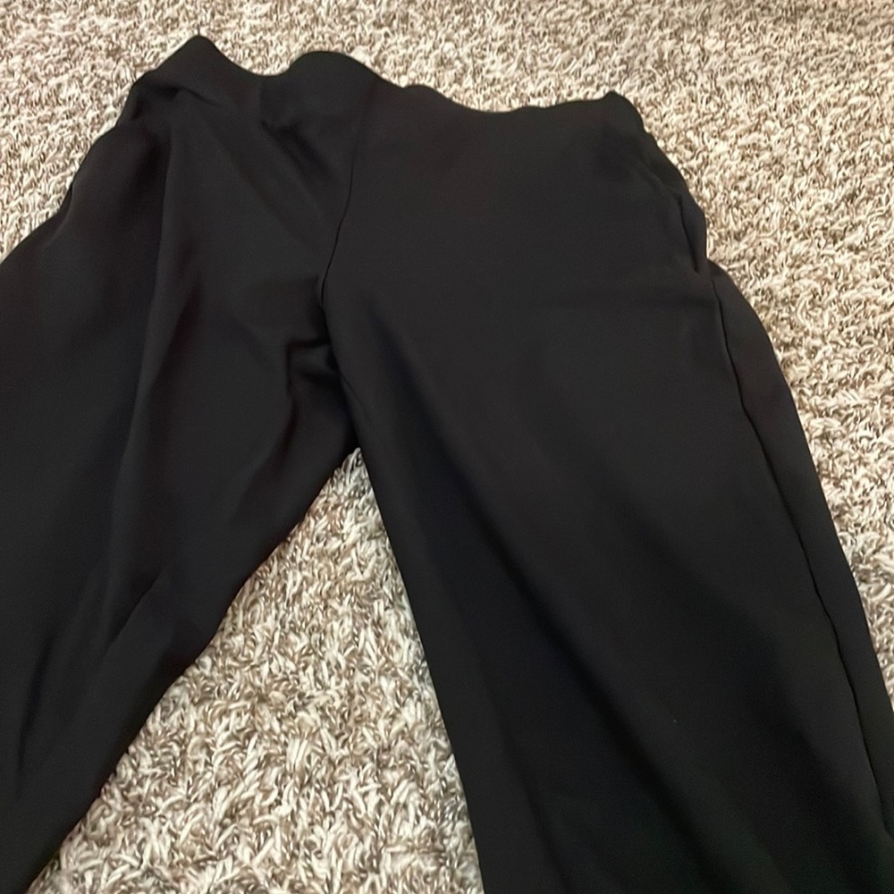 Black wide leg cropped pants